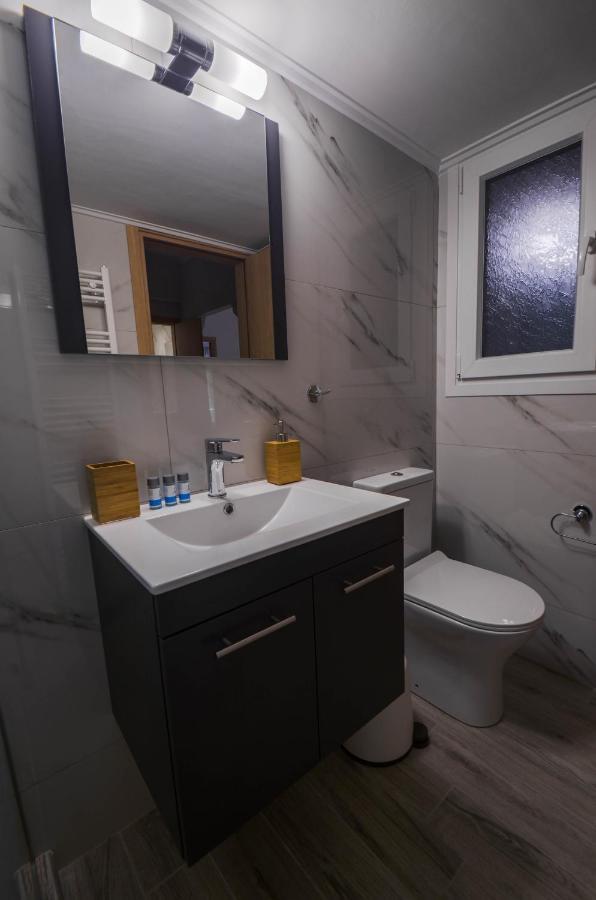 Adorable 2 Bedroom Apartment Close To Ancient Athens City Center Exterior foto